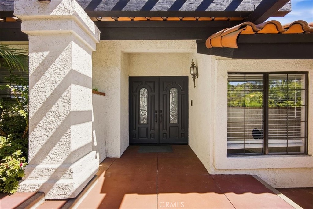 5087 Granada Court Property Photo 5