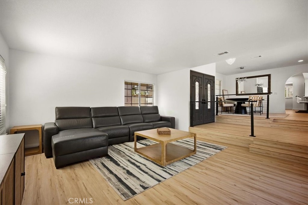 5087 Granada Court Property Photo 10