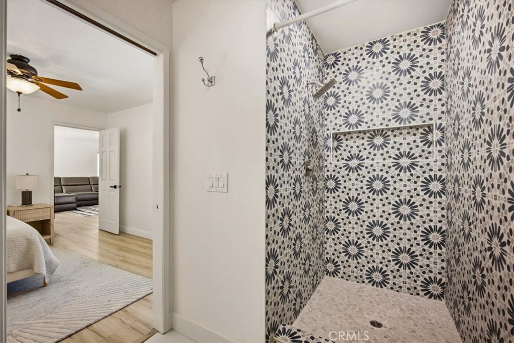 5087 Granada Court Property Photo 14