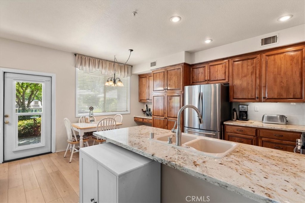 1464 Augusta Property Photo 19