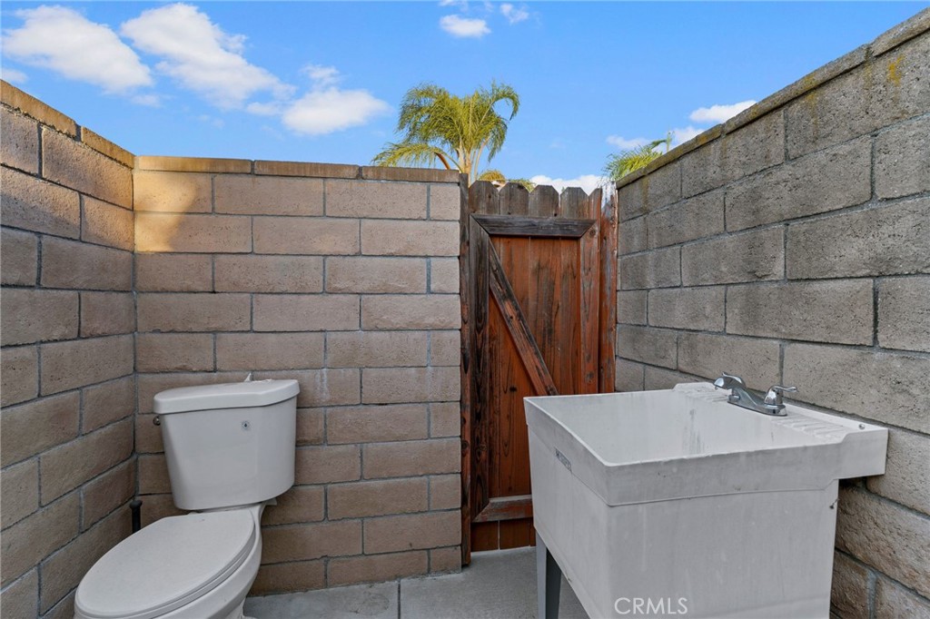 2916 S Del Norte Avenue Property Photo 26