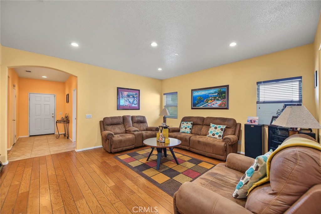 14242 Caballo Ct Property Photo 6