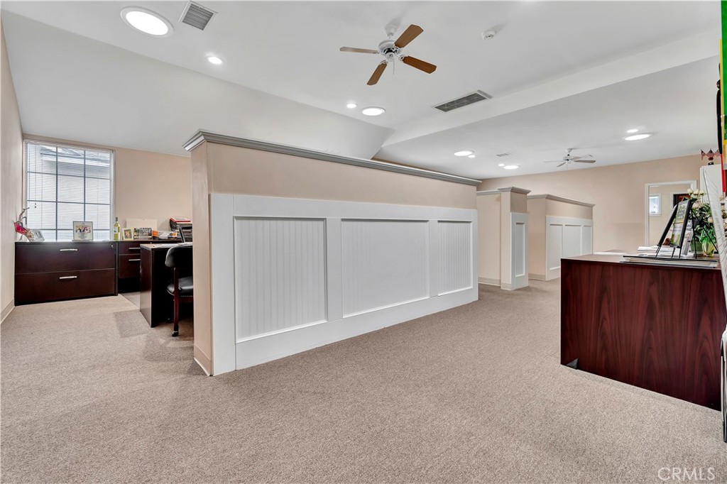 209 E I St Property Photo 5