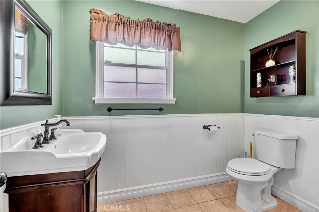 209 E I St Property Photo 7