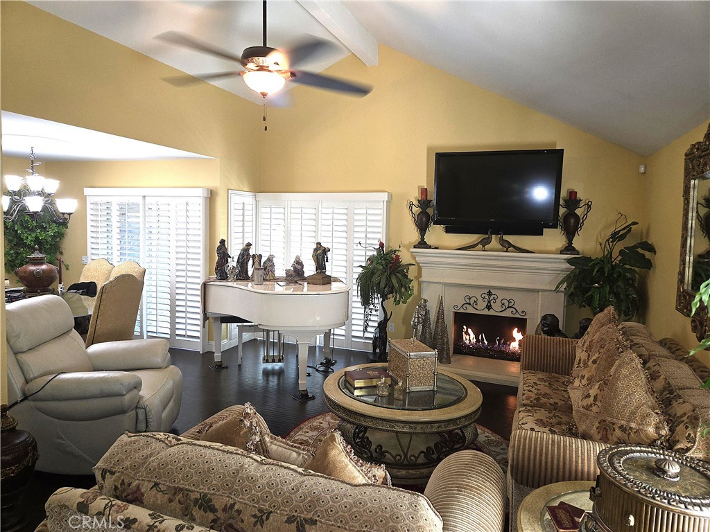 8543 Richwood Drive Property Photo 3