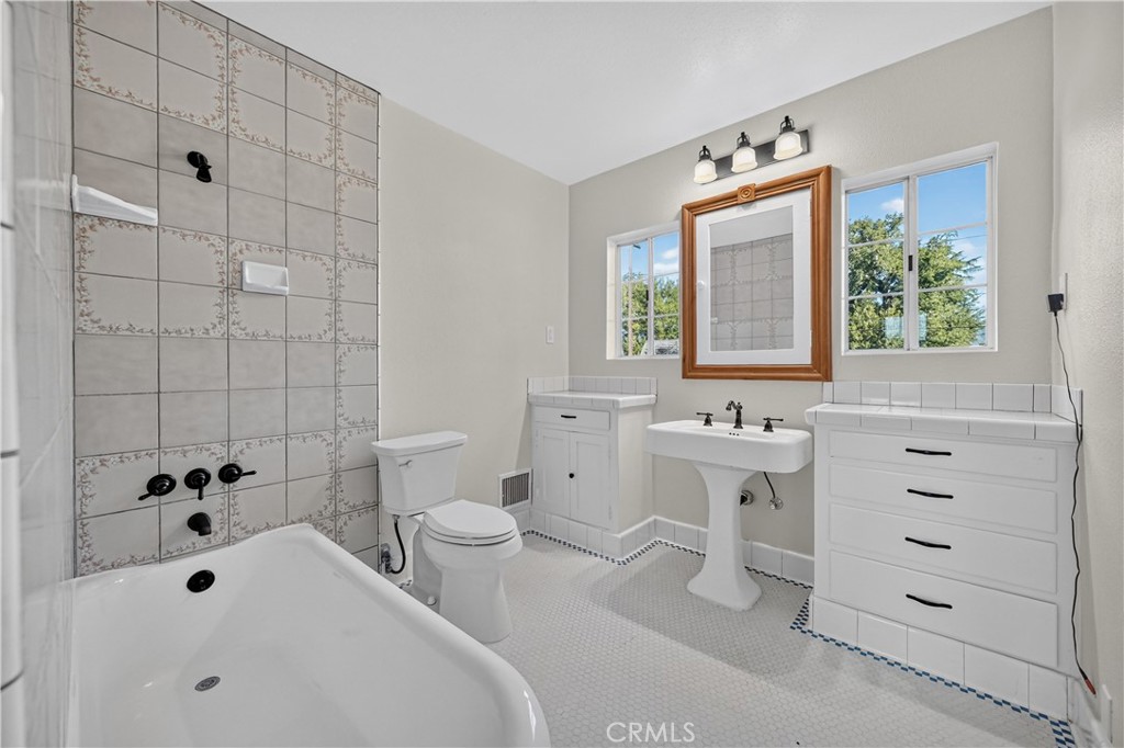 197 Garfield Avenue Property Photo 18