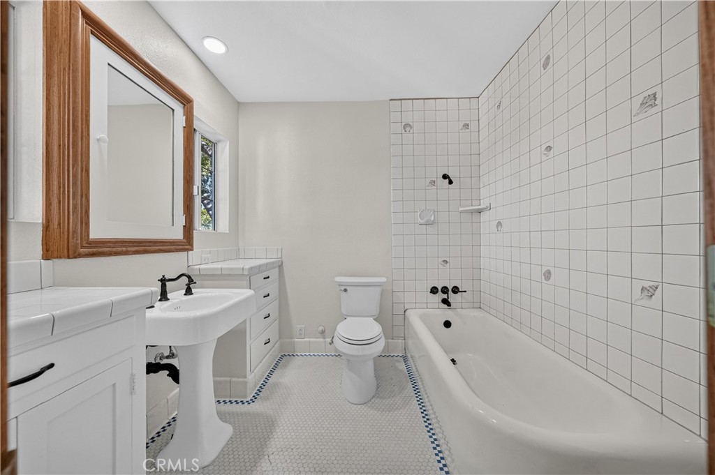 197 Garfield Avenue Property Photo 23