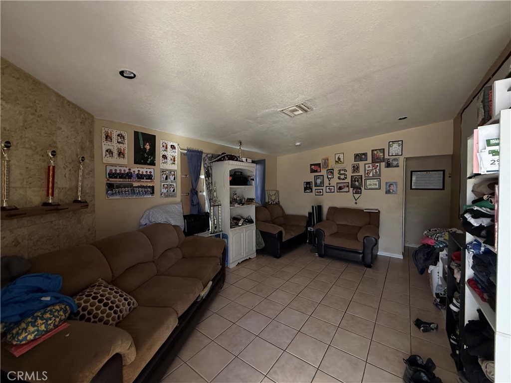 1133 W Jacinto View Property Photo 4