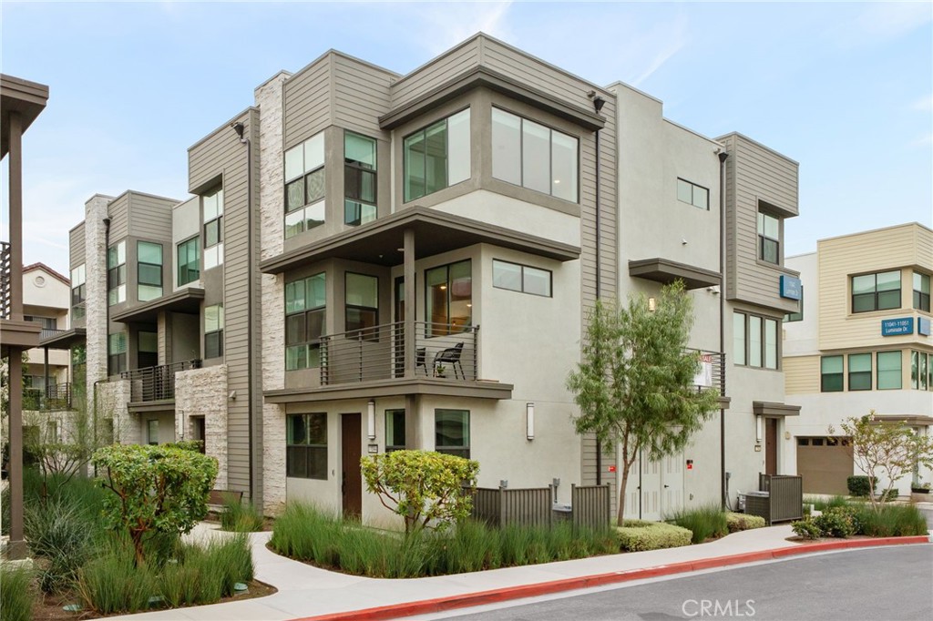 11044 Luminate Property Photo 1