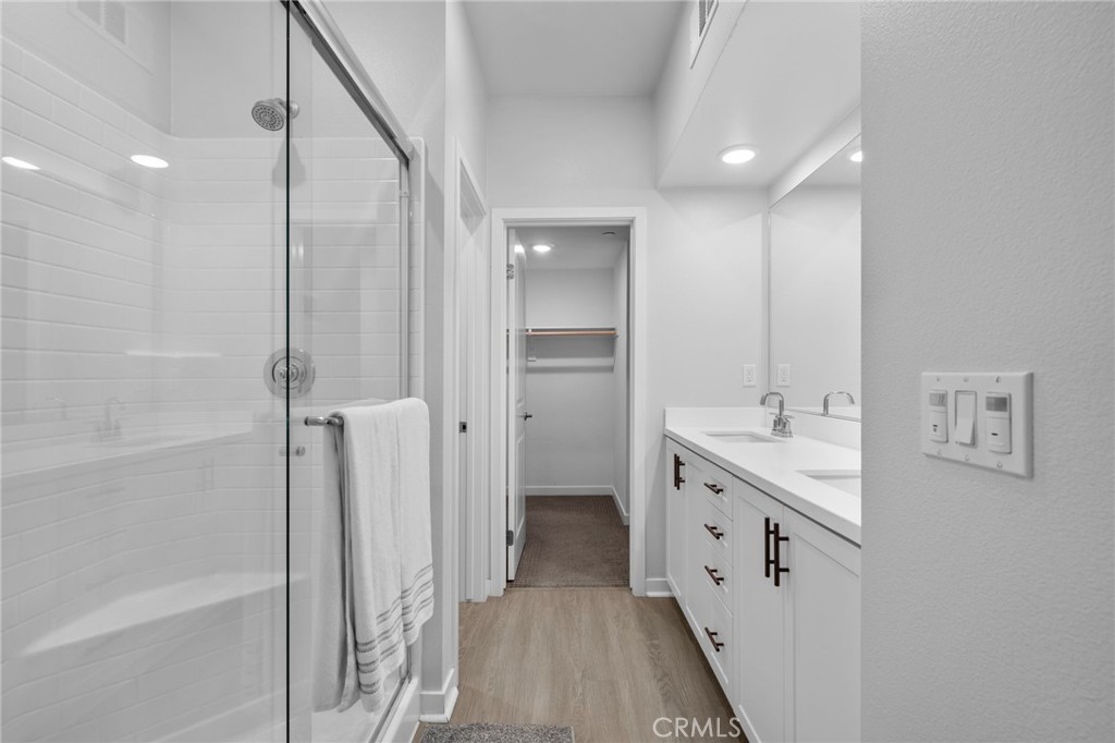 11044 Luminate Property Photo 15