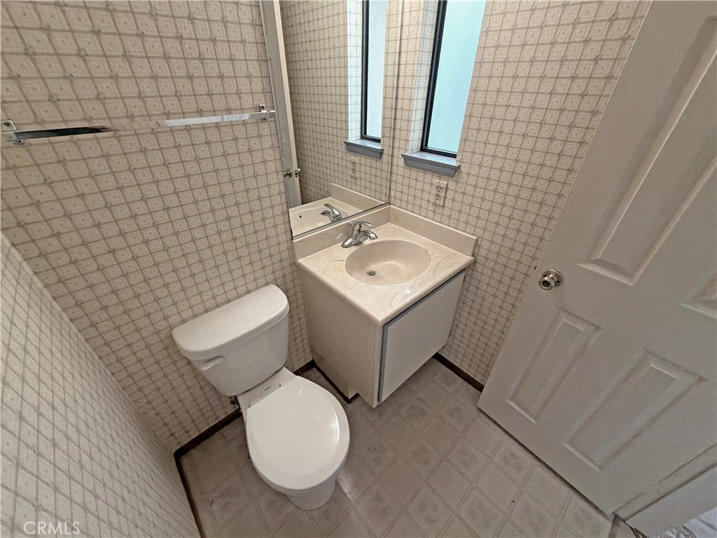 818 Lancaster Property Photo 13