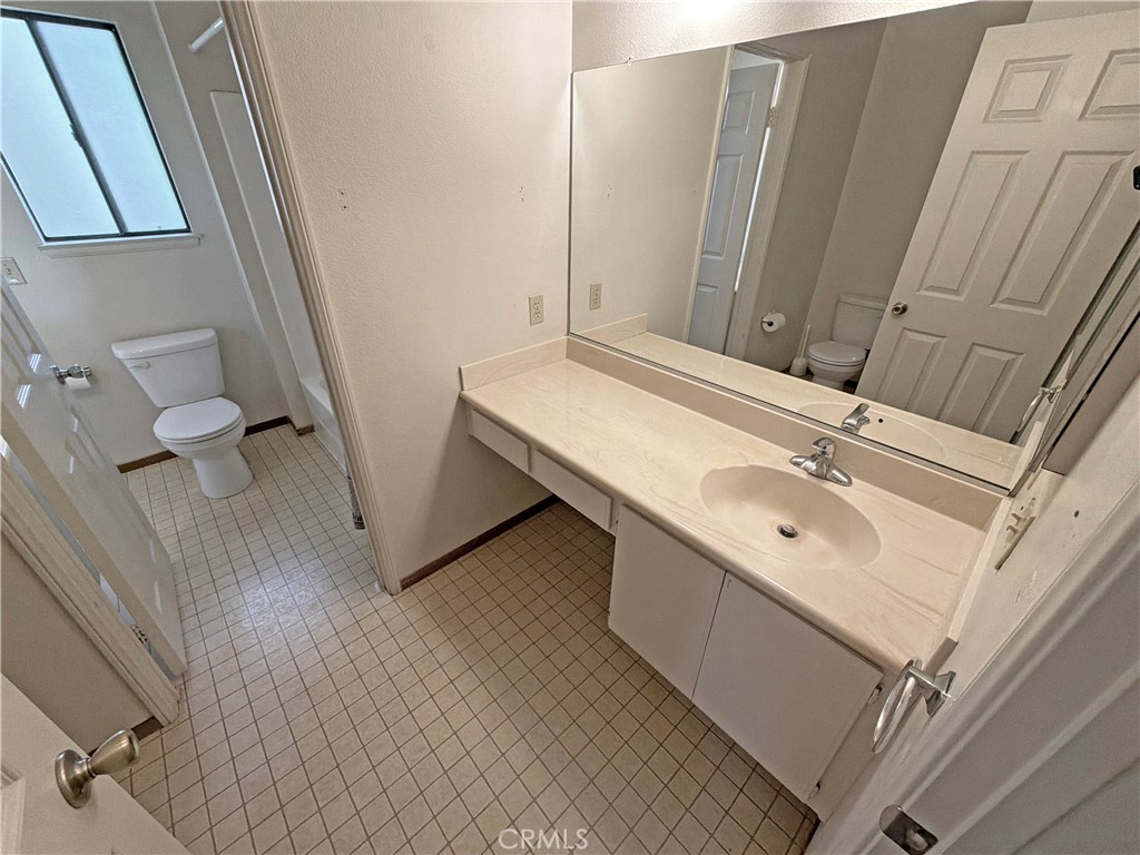 818 Lancaster Property Photo 20