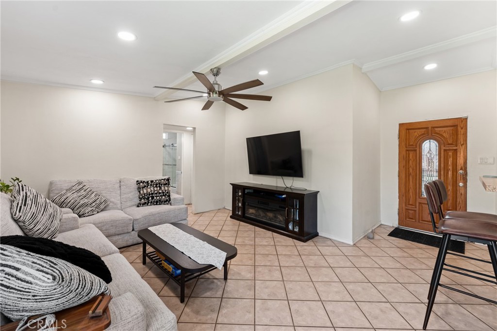 18361 E Nearfield Property Photo 6