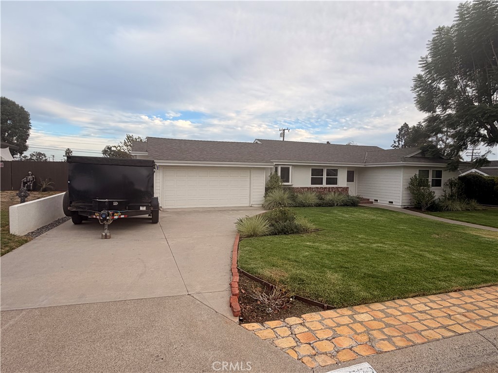 12772 Elizabeth Property Photo 2