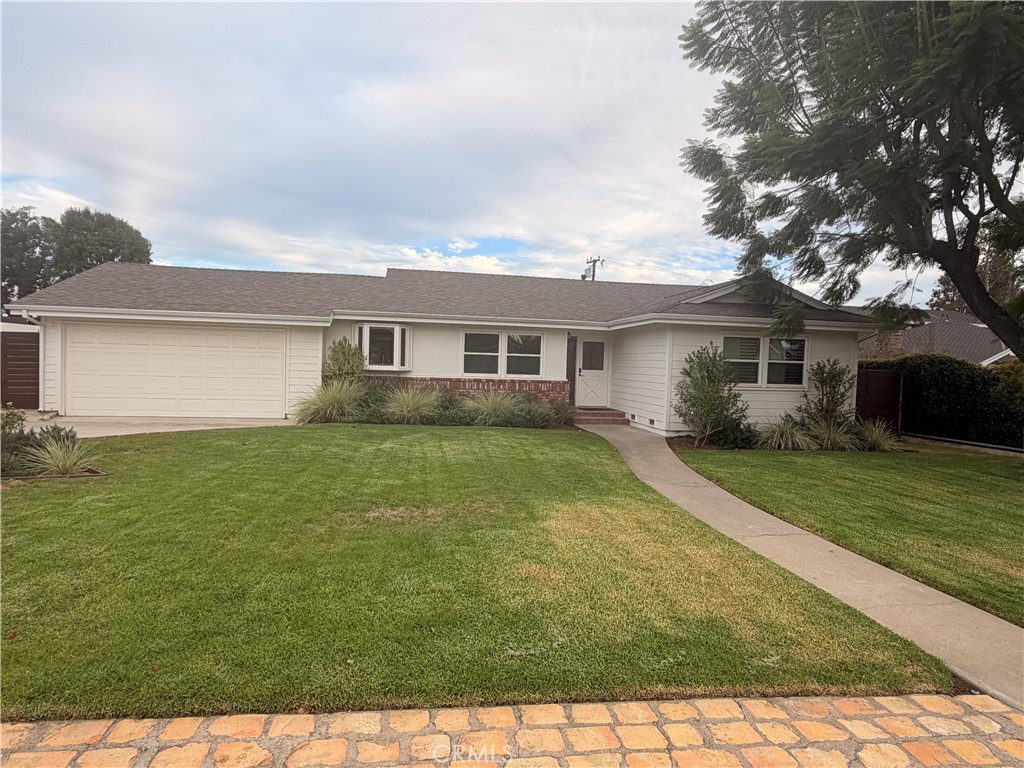12772 Elizabeth Property Photo 3