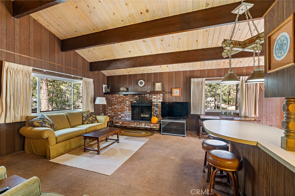 5809 Pine Street Property Photo 10