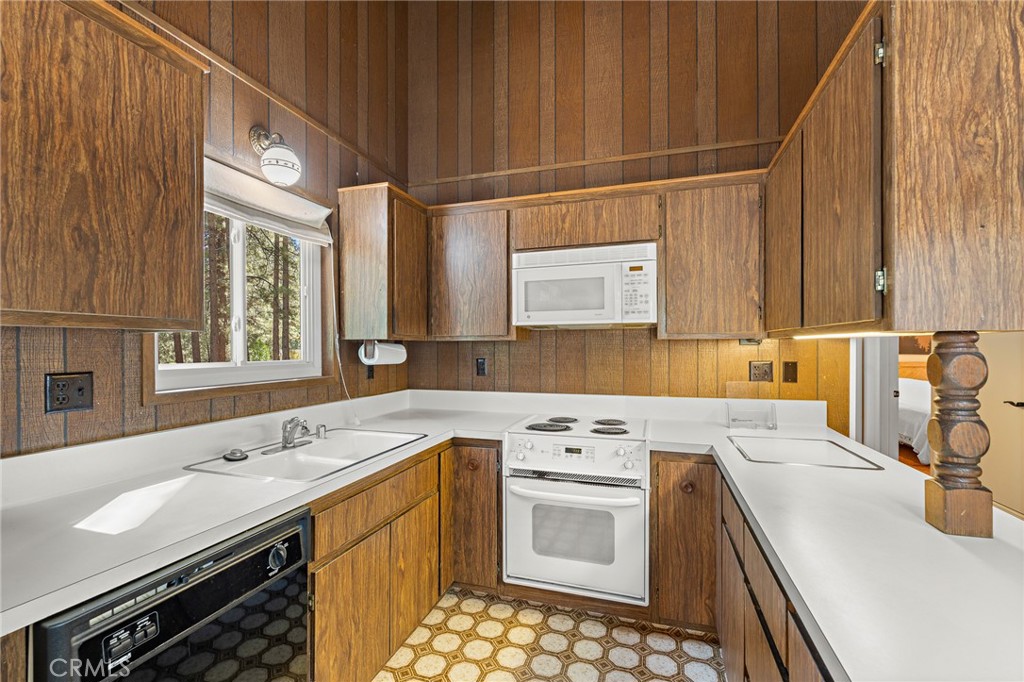 5809 Pine Street Property Photo 21