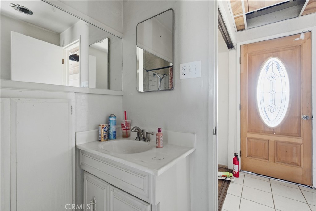 9519 Maple Property Photo 10