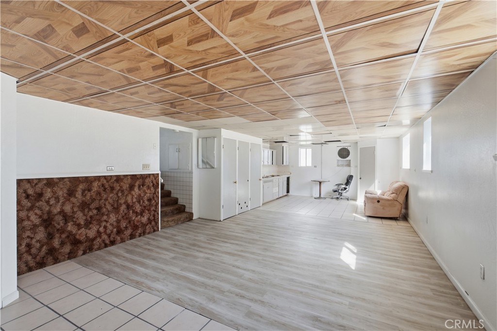 9519 Maple Property Photo 11