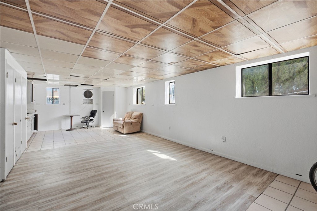 9519 Maple Property Photo 12
