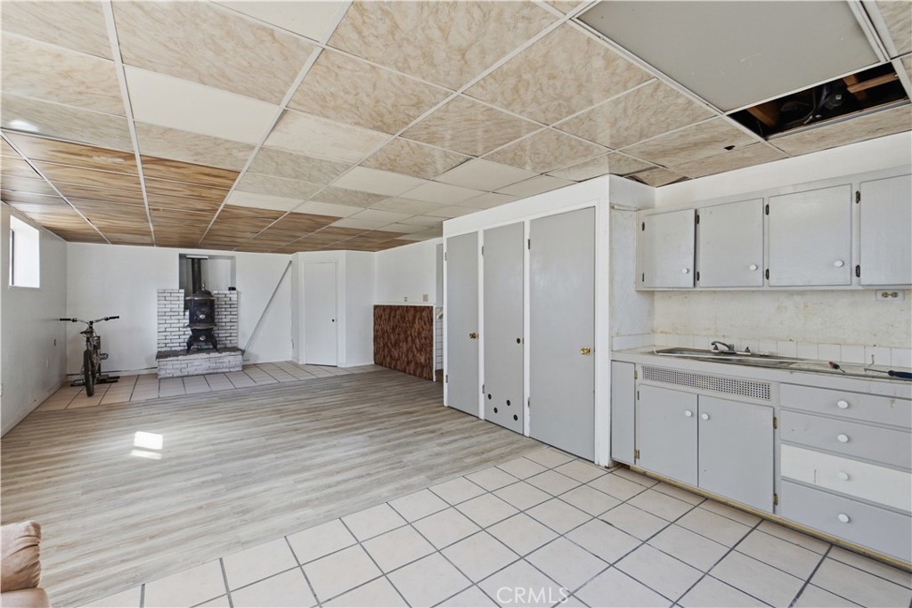 9519 Maple Property Photo 13