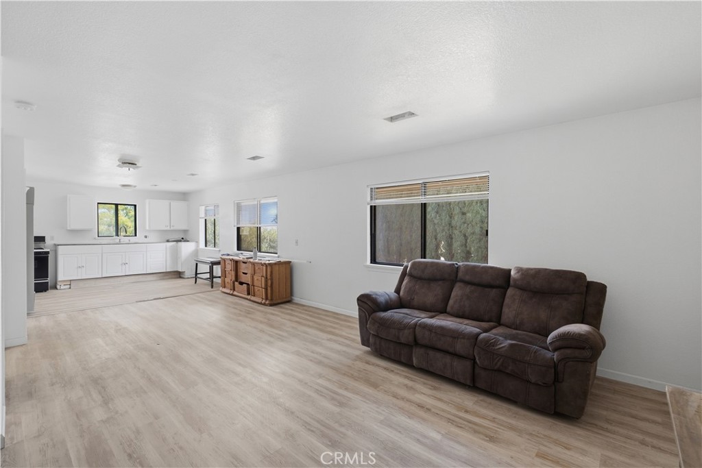 9519 Maple Property Photo 17