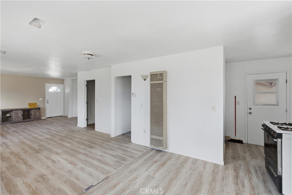 9519 Maple Property Photo 20