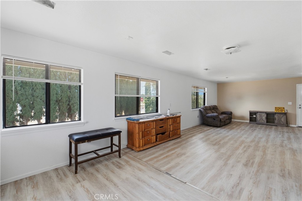 9519 Maple Property Photo 21