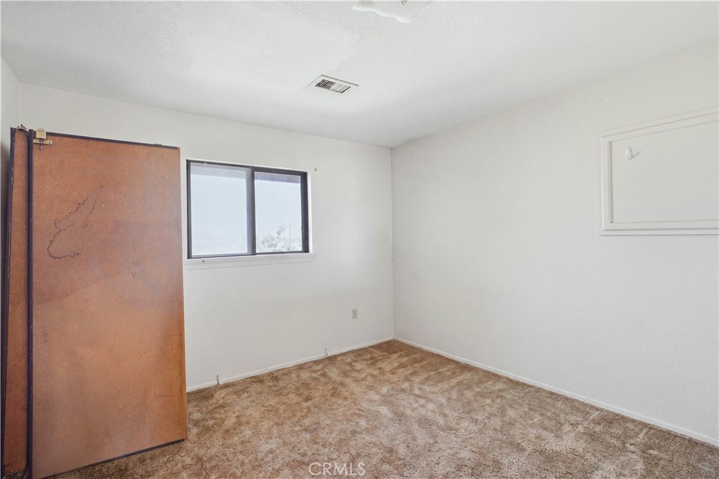9519 Maple Property Photo 25