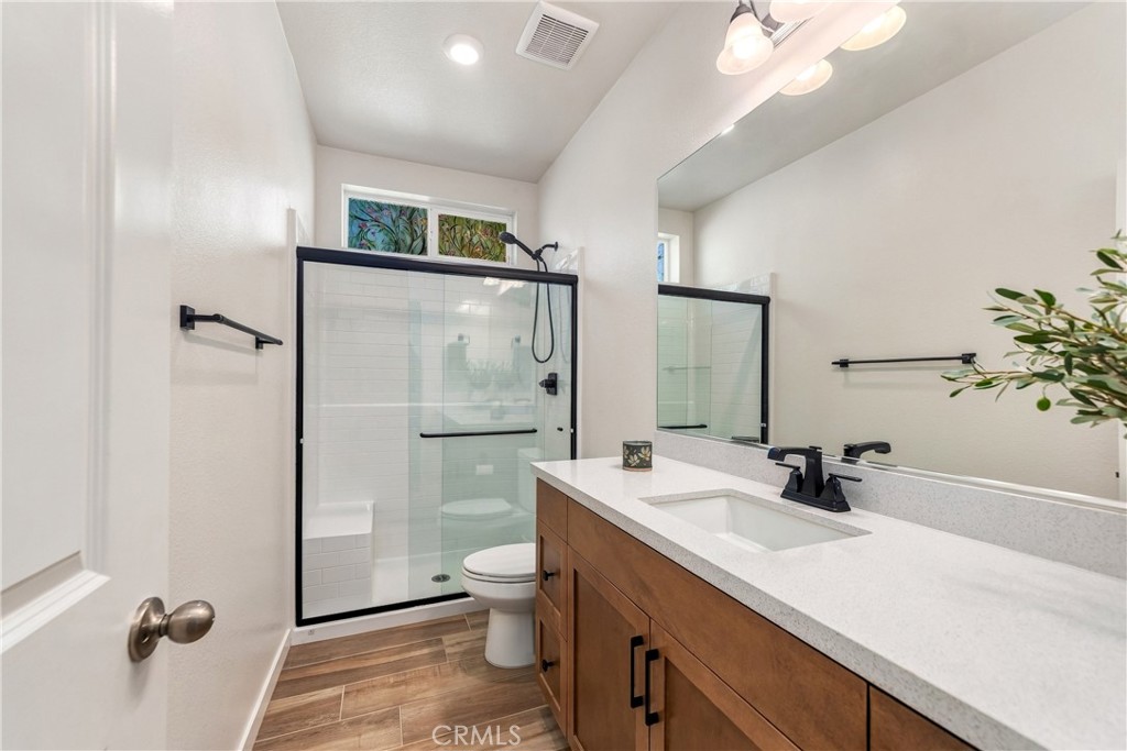 1560 Foothill Property Photo 23