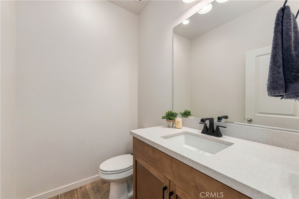 1560 Foothill Property Photo 27