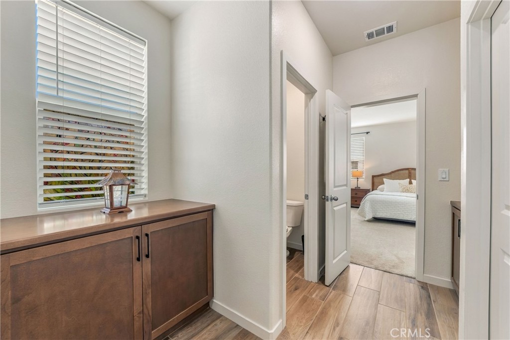 1560 Foothill Property Photo 35