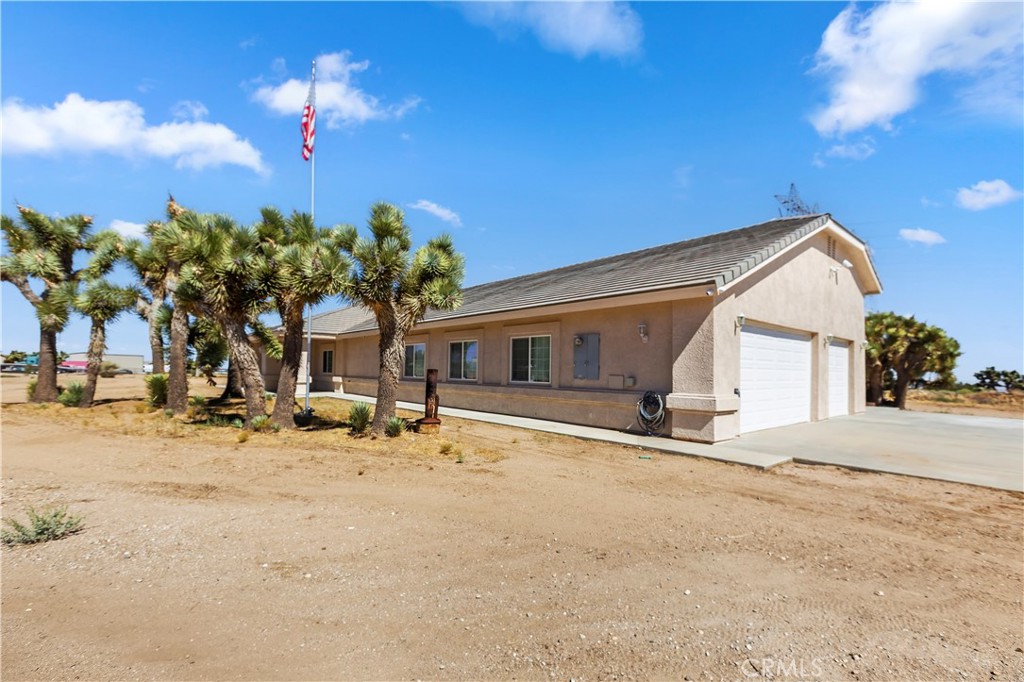 7626 Muscatel Property Photo 5