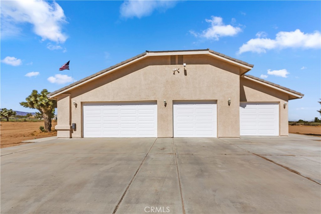 7626 Muscatel Property Photo 6