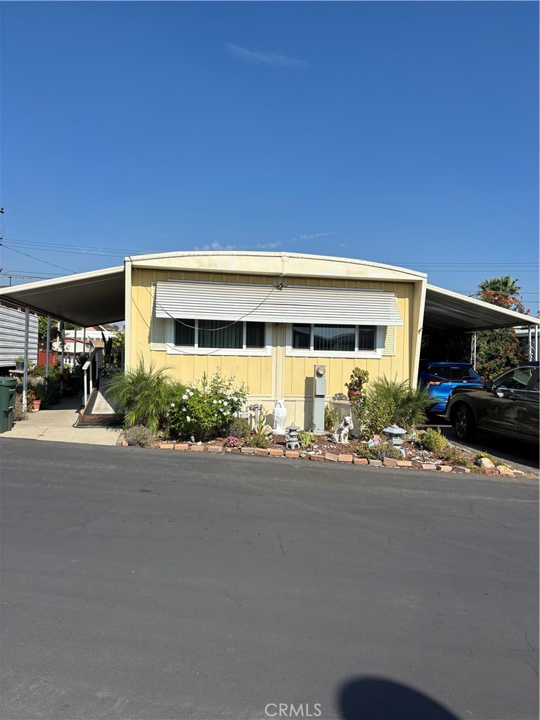 301 E Foothill Boulevard 24 Property Photo 3
