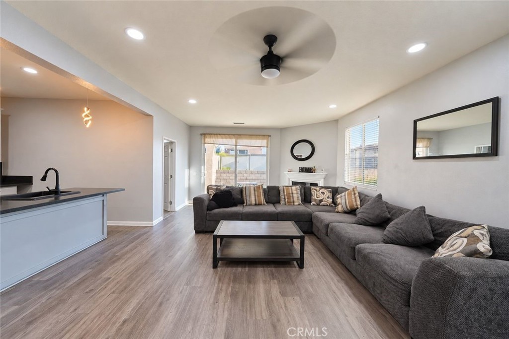 11825 Poppy Road Property Photo 8