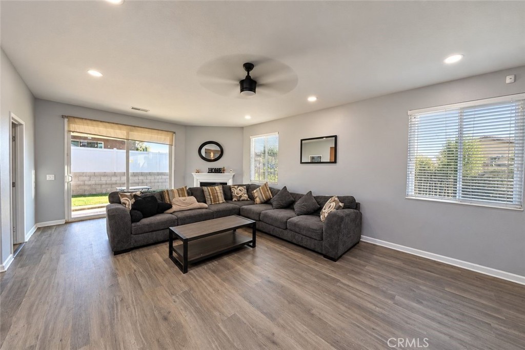11825 Poppy Road Property Photo 9
