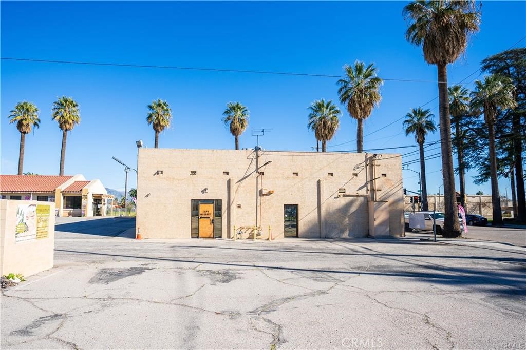 802 N E Property Photo 1