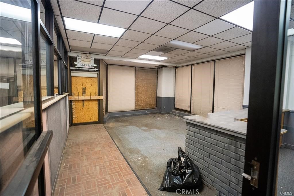 802 N E Property Photo 2