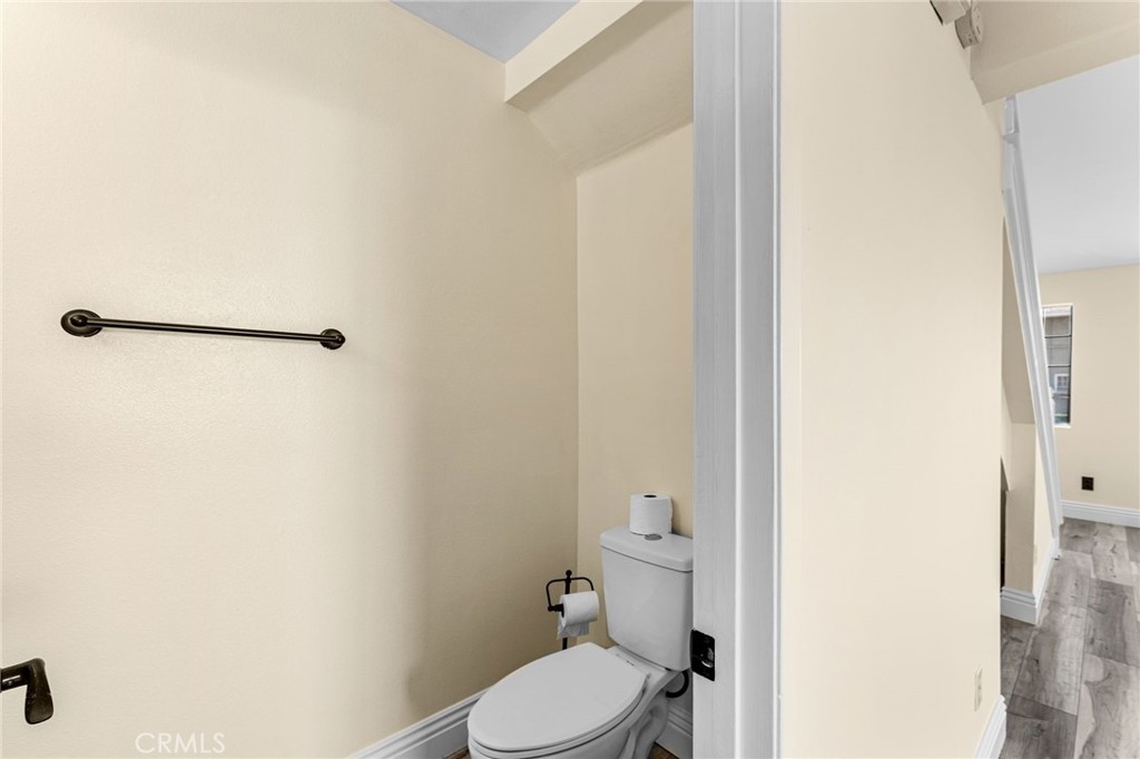 629 Damien Avenue Property Photo 10