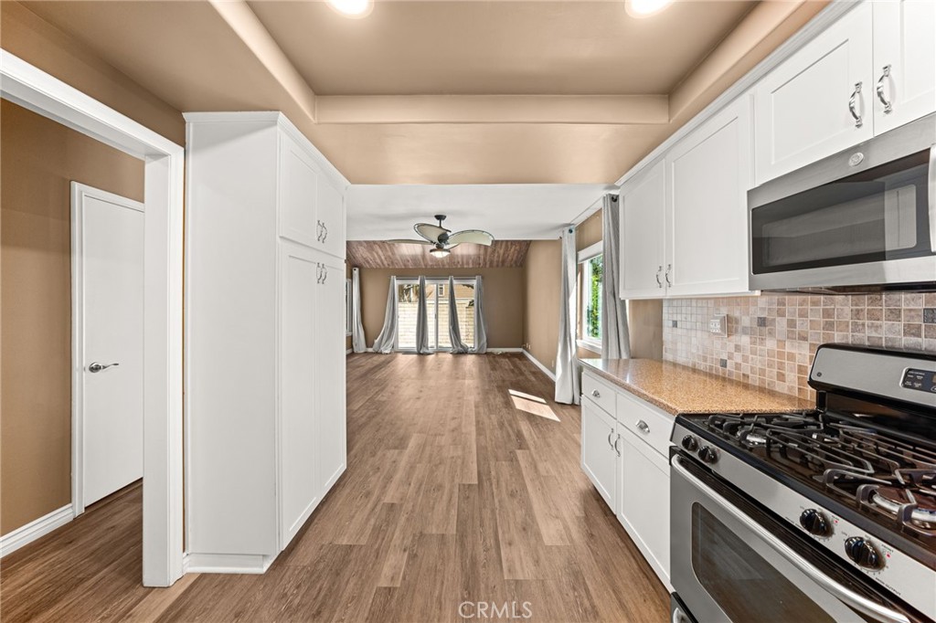 8412 Autumn Leaf Drive Property Photo 12