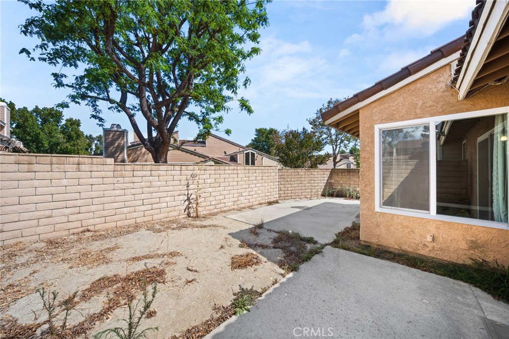 8412 Autumn Leaf Drive Property Photo 23