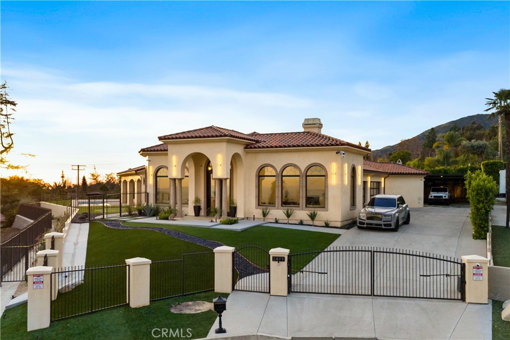 2499 Sierra Property Photo 2