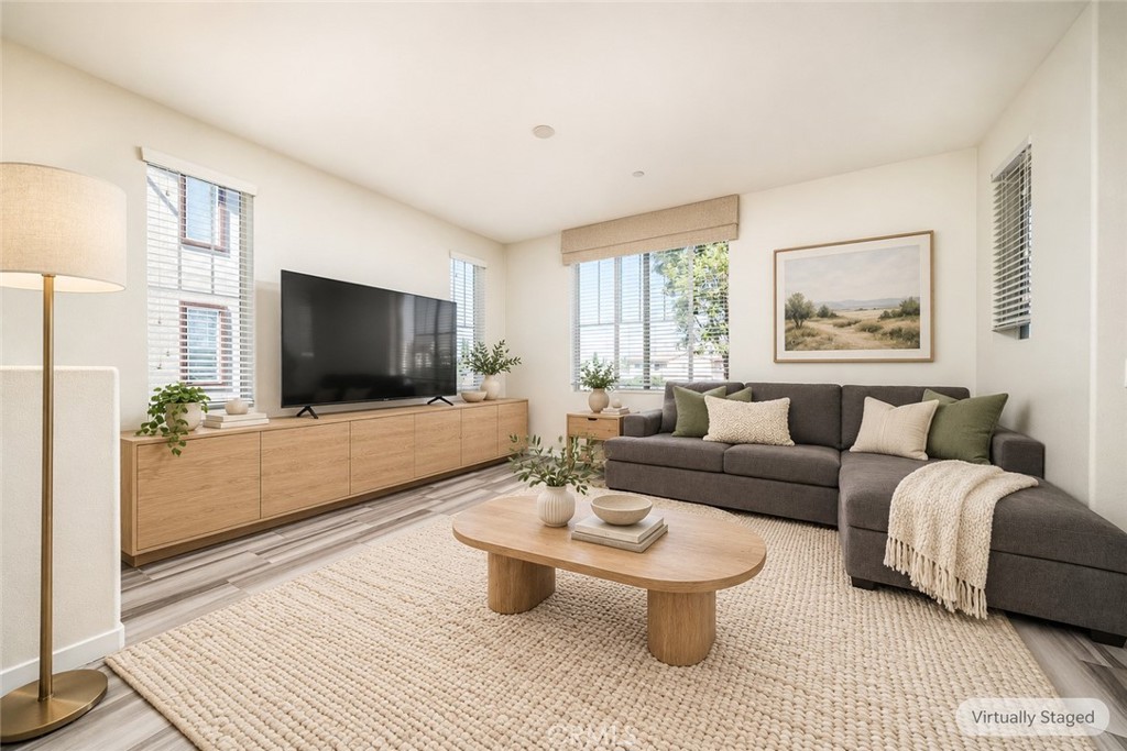 709 S Azusa Avenue B Property Photo 2
