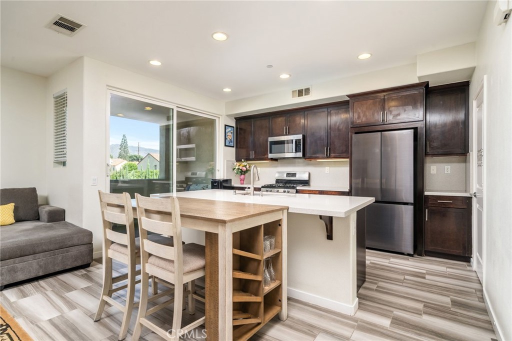 709 S Azusa Avenue B Property Photo 17