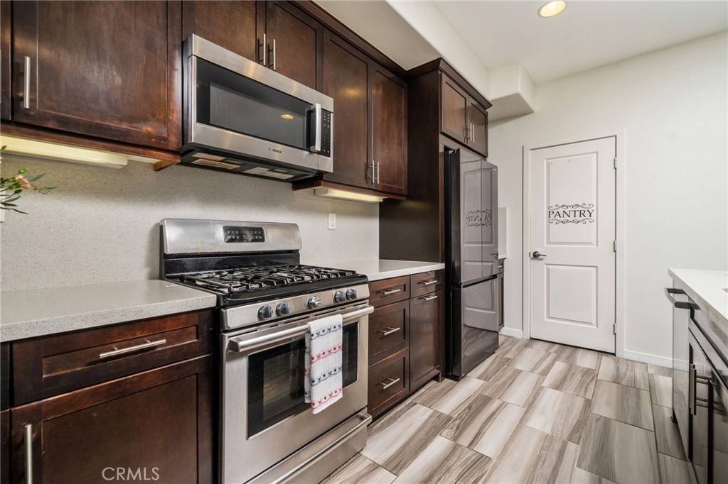 709 S Azusa Avenue B Property Photo 19