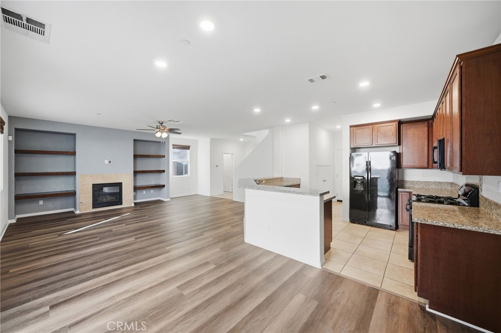 3695 Bur Oak Property Photo 4