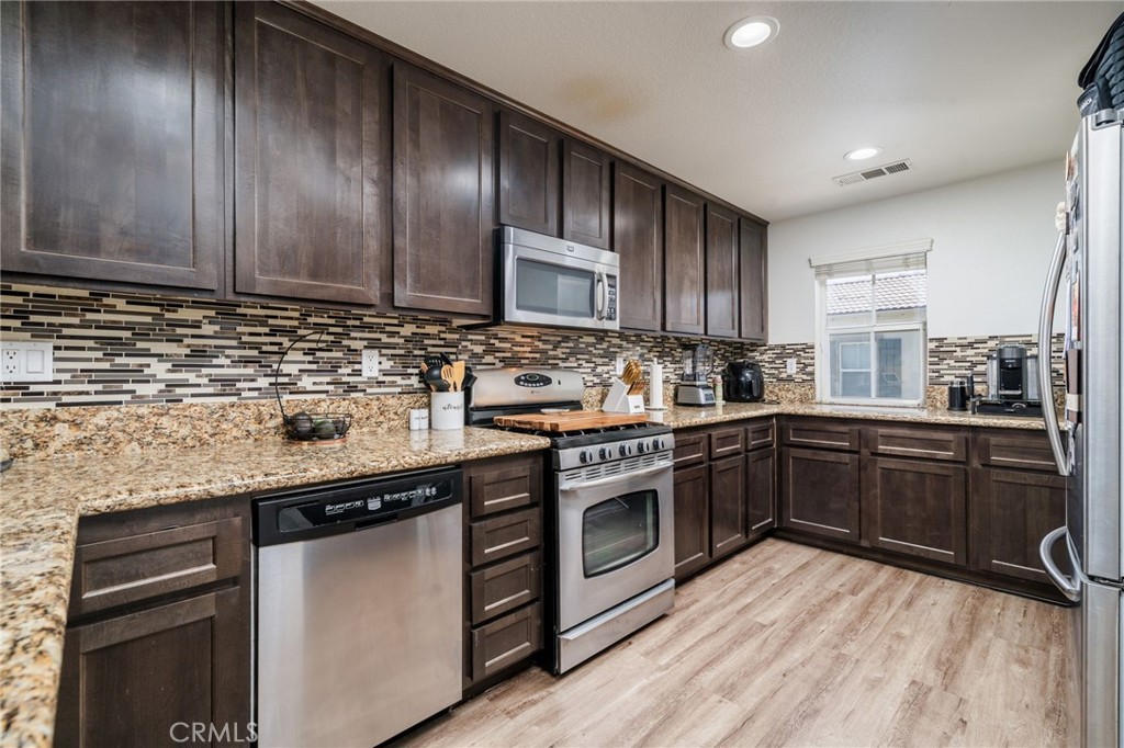 14975 S Highland Avenue 44 Property Photo 15