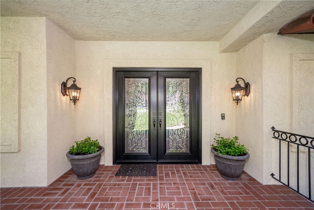 10929 Wilderness Drive Property Photo 4
