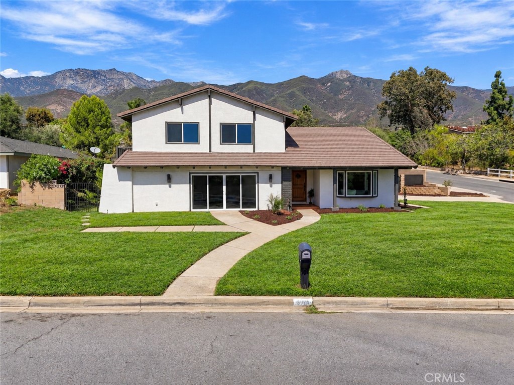 9086 Hillside Property Photo 2